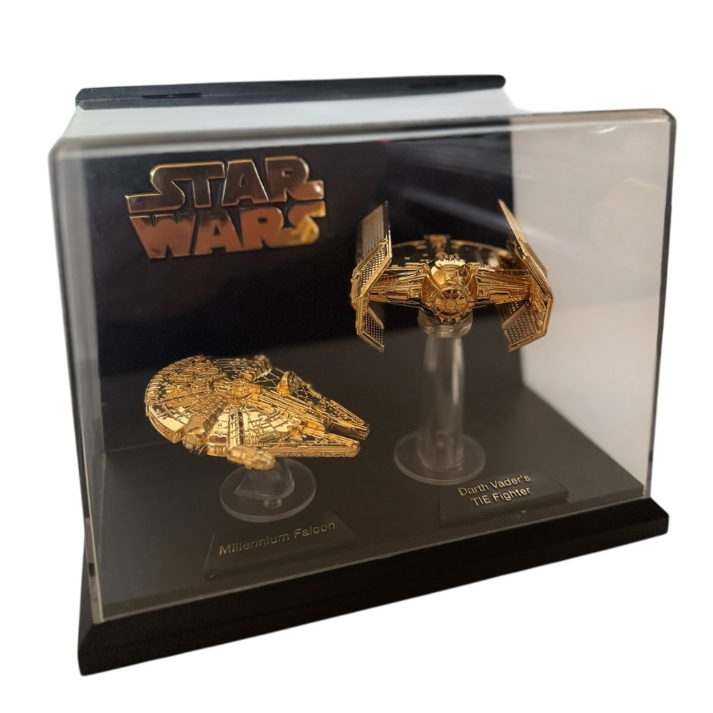 Star Wars Galoob 24 Karat Gold Millennium Falcon and TIE Fighter Display - Picture 6 of 13
